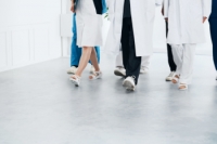 Wearing Proper Footwear in Healthcare Work Environments